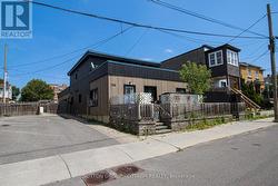 309 CYR AVENUE  Ottawa, ON K1L 7N6