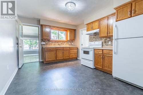 732-734 Steele Street, Port Colborne (Main Street), ON - Indoor Photo Showing Kitchen