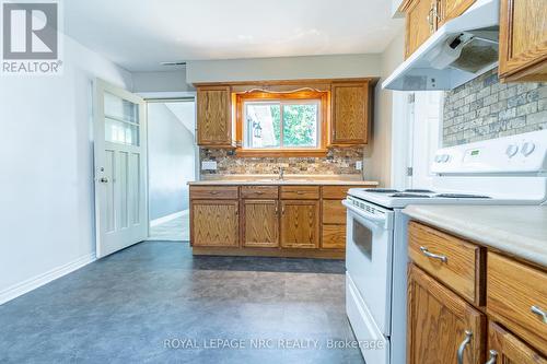 732-734 Steele Street, Port Colborne (Main Street), ON - Indoor Photo Showing Kitchen