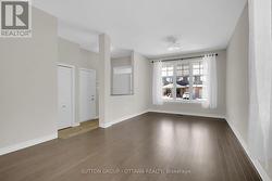 Convenient interior access to the garage - 