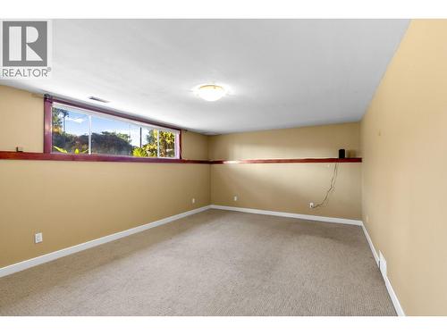 745 Dundee Road, Kelowna, BC - Indoor Photo Showing Other Room