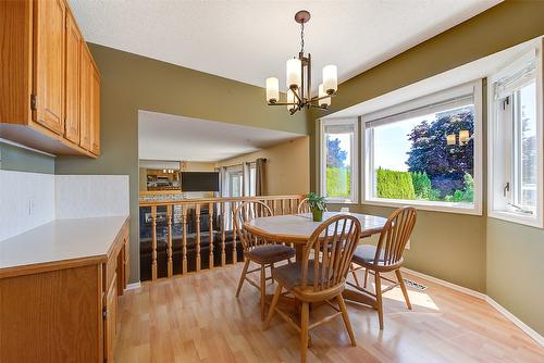 2529 Thacker Drive, West Kelowna, BC - Indoor Photo Showing Dining Room