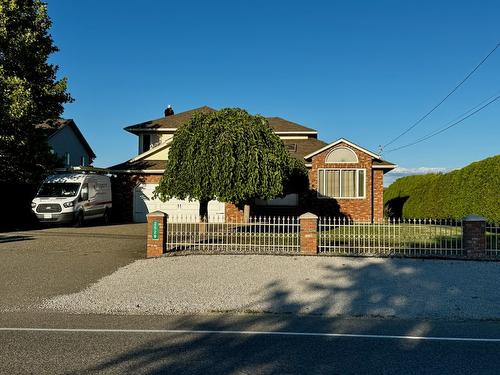 2529 Thacker Drive  West Kelowna, BC V1Z 1W2