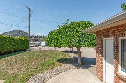 2529 Thacker Drive, West Kelowna, BC - Outdoor