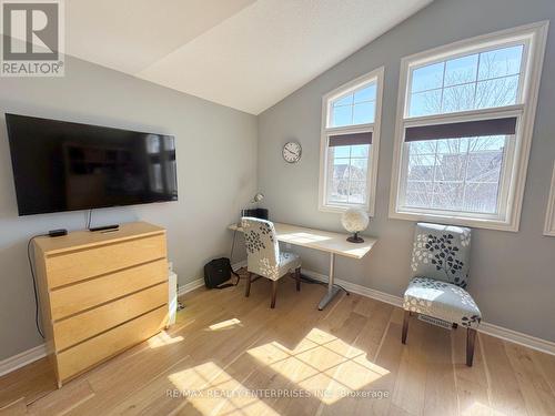 2429 Whitehorn Drive, Burlington, ON - Indoor