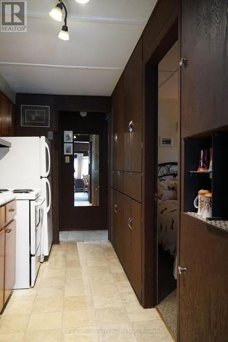 1173 Lake Of Two Rivers, South Algonquin, ON - Indoor Photo Showing Kitchen