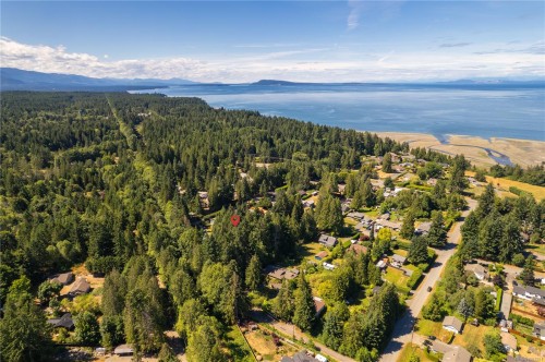 1271 Ganske Rd, Qualicum Beach, BC 