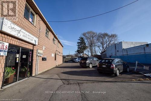 Front of Structure - 120 Parkdale Avenue N, Hamilton, ON - Outdoor