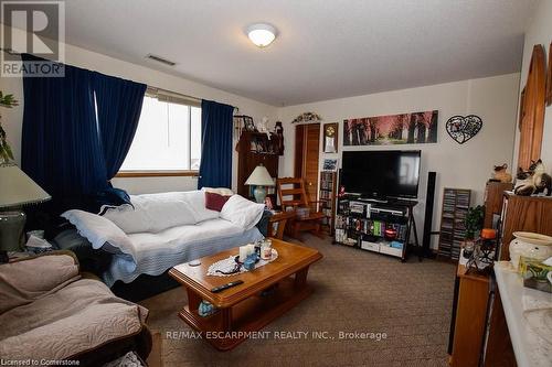 Living Room - 120 Parkdale Avenue N, Hamilton, ON - Indoor Photo Showing Living Room