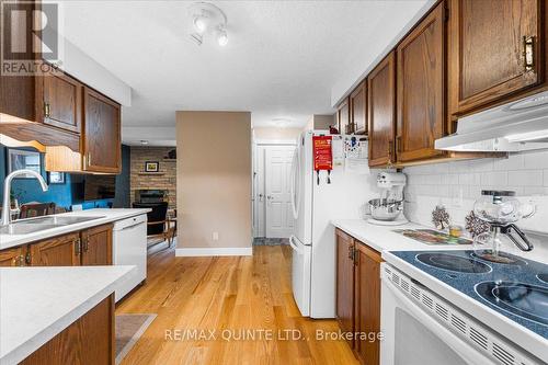 57 Kensington Crescent, Belleville (Belleville Ward), ON - Indoor Photo Showing Kitchen With Double Sink