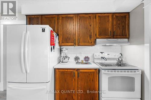 57 Kensington Crescent, Belleville (Belleville Ward), ON - Indoor Photo Showing Kitchen