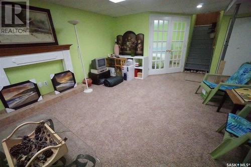 986 Garry Street N, Regina, SK - Indoor With Fireplace