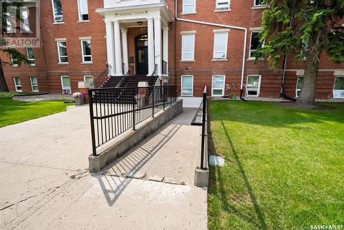 408 3225 13Th Avenue, Regina, SK - Outdoor