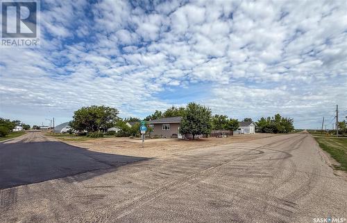 223 2Nd Avenue E, Frontier, SK - Outdoor With View
