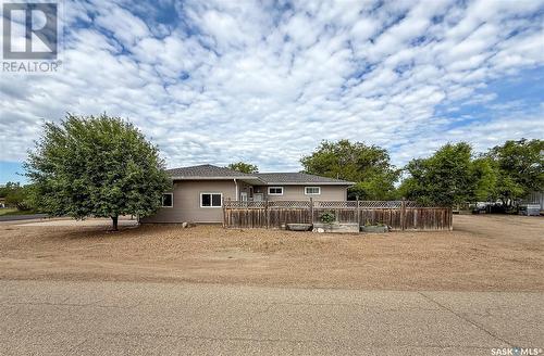 223 2Nd Avenue E, Frontier, SK - Outdoor