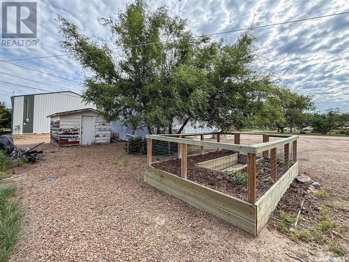 223 2Nd Avenue E, Frontier, SK - Outdoor