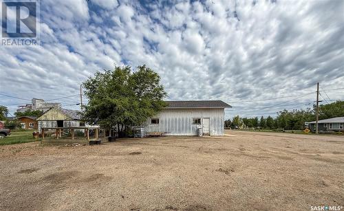 223 2Nd Avenue E, Frontier, SK - Outdoor