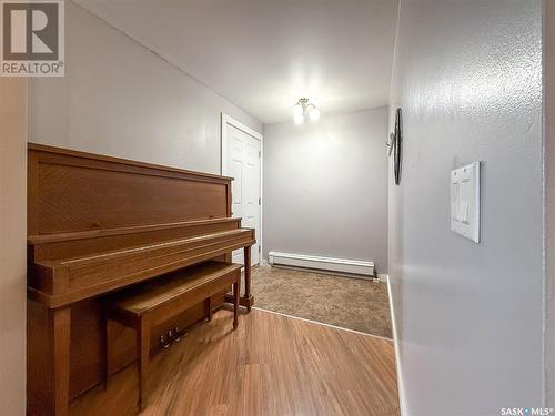 223 2Nd Avenue E, Frontier, SK - Indoor Photo Showing Other Room