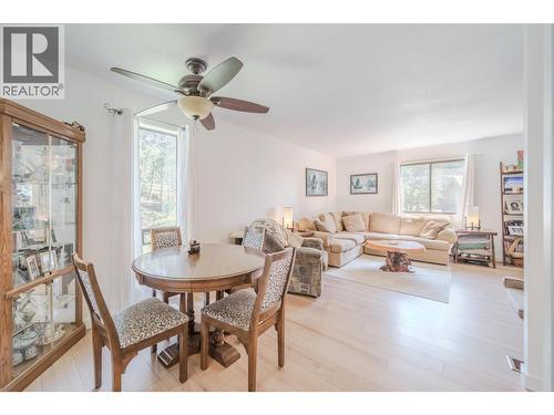 4927 Gloinnzun Crescent, 108 Mile Ranch, BC - Indoor Photo Showing Other Room