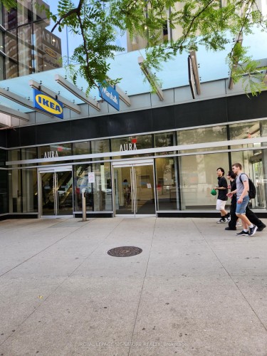 47-384 Yonge Street, Toronto, ON 