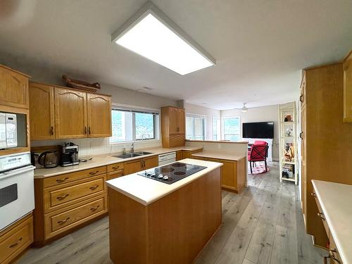 704-2245 Atkinson Street, Penticton, BC - Indoor Photo Showing Kitchen With Double Sink