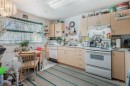 212-3855 11Th Ave, Port Alberni, BC  - Indoor Photo Showing Kitchen 