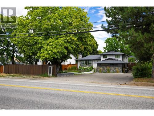4265 Lakeshore Road, Kelowna, BC - Outdoor