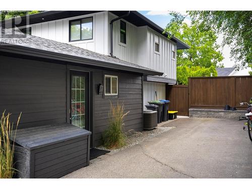 4265 Lakeshore Road, Kelowna, BC - Outdoor With Exterior