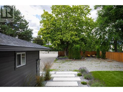 4265 Lakeshore Road, Kelowna, BC - Outdoor
