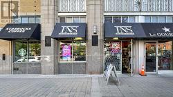 3 - 148 SPADINA AVENUE  Toronto, ON M5V 2L8