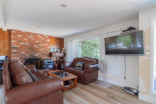 7405 Lantzville Rd, Lantzville, BC 