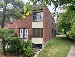 178 Boul. Thompson  Montréal (Saint-Laurent), QC H4N 1B9