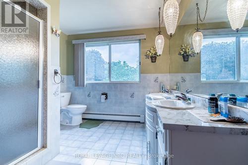 32 Gaspare Drive, Port Colborne (Sugarloaf), ON - Indoor Photo Showing Bathroom