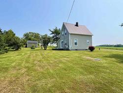 3744 ROUTE 2  Farmington, PE C0A 2A0