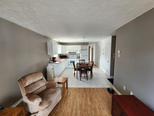Salon - 60 Rue Paré, Granby, QC - Indoor Photo Showing Living Room