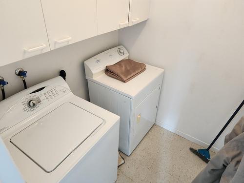 Salle de lavage - 60 Rue Paré, Granby, QC - Indoor Photo Showing Laundry Room