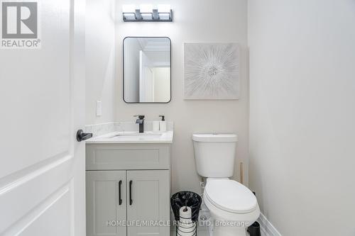 28 Sussexvale Drive, Brampton, ON - Indoor Photo Showing Bathroom