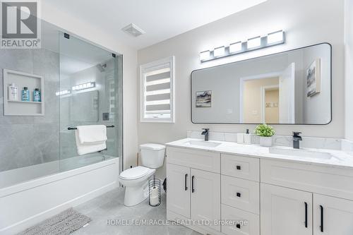 28 Sussexvale Drive, Brampton, ON - Indoor Photo Showing Bathroom