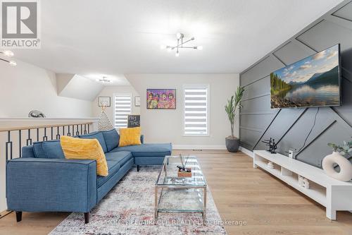 28 Sussexvale Drive, Brampton, ON - Indoor Photo Showing Living Room
