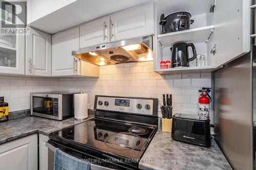 28 Sussexvale Drive, Brampton, ON - Indoor Photo Showing Kitchen