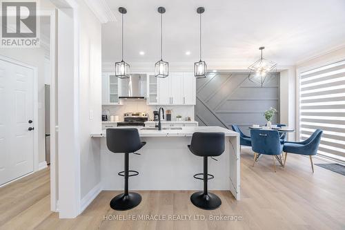 28 Sussexvale Drive, Brampton, ON - Indoor Photo Showing Kitchen With Upgraded Kitchen