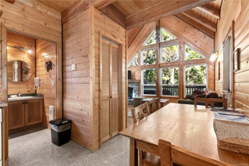 277 Boardwalk Blvd, Ucluelet, BC 