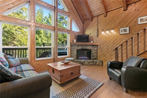 277 Boardwalk Blvd, Ucluelet, BC 