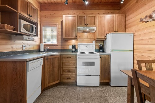 277 Boardwalk Blvd, Ucluelet, BC 