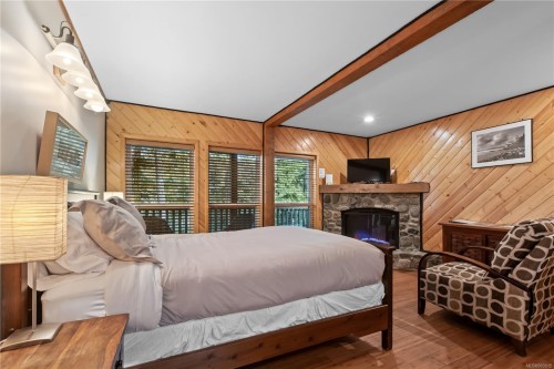 277 Boardwalk Blvd, Ucluelet, BC 