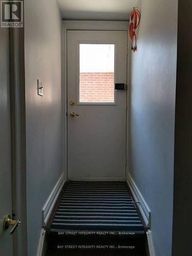 2 LONSDALE COURT , Markham, Ontario L3R 7T6 3