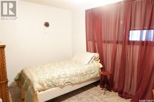 235 King Street, Coronach, SK - Indoor Photo Showing Bedroom
