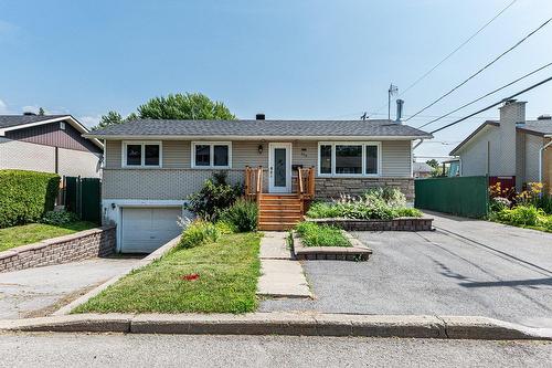 330 Rue Rideau  Châteauguay, QC J6J 1R9