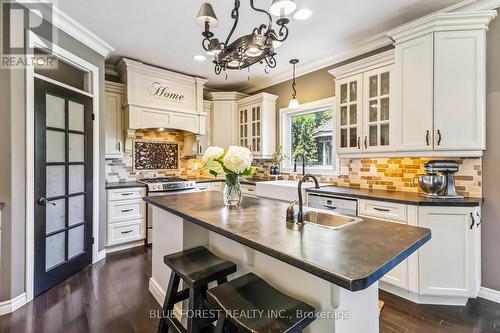 139 Prince Street, Middlesex Centre (Komoka), ON - Indoor Photo Showing Kitchen