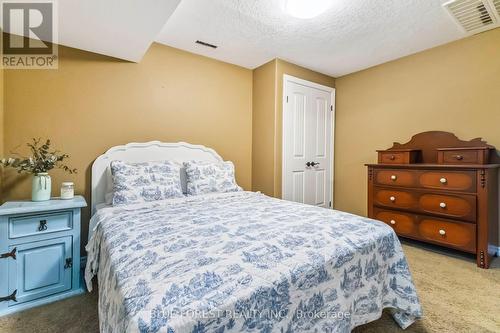 139 Prince Street, Middlesex Centre (Komoka), ON - Indoor Photo Showing Bedroom